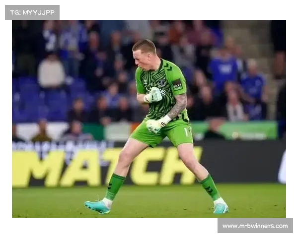 争议时刻皮克福德重罚努涅斯黄牌引发热议与讨论 争议时刻皮克福德重罚努涅斯黄牌引发热议与讨论