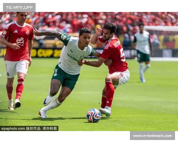 世俱杯帕尔梅拉斯2-0击败开罗国民,天气原因延迟比赛至中场暂停 世俱杯帕尔梅拉斯2-0击败开罗国民,天气原因延迟比赛至中场暂停