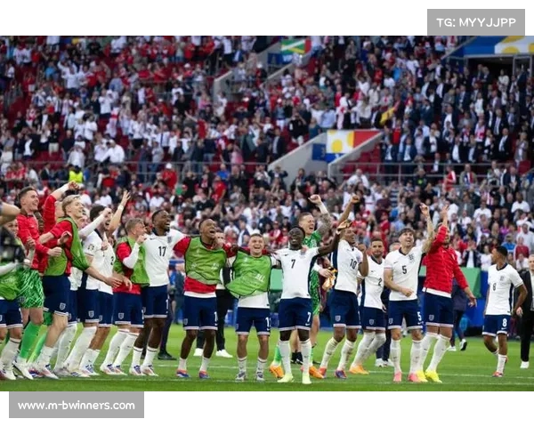 英格兰队员酒吧庆祝晋级欧洲杯豪掷30万元引热议 英格兰队员酒吧庆祝晋级欧洲杯豪掷30万元引热议