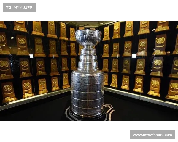 斯坦利杯传奇历程:从诞生到如今的冰球盛典与荣耀之巅 斯坦利杯传奇历程:从诞生到如今的冰球盛典与荣耀之巅